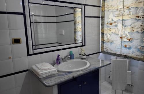 Tollo House | COLLINA FIORITA