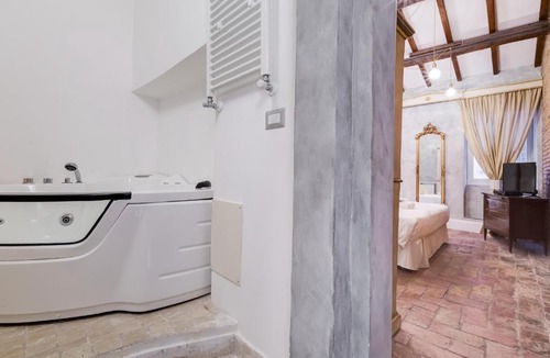 Rione IV Campo Marzio Apartment | Colonna Suite - Rome Spanish Steps Suite & Spa