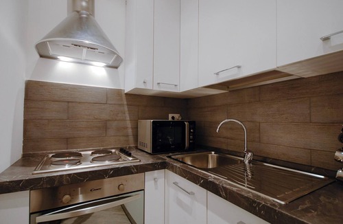 Monti Apartment | Colosseo Apartment - Two Bedroom Apartment, Sleeps 4