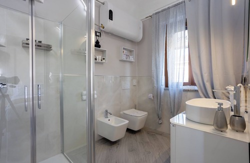 Vercelli House | Comfort and style in commercial area