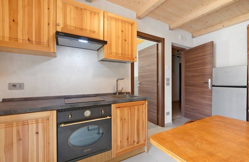 Aymavilles Apartment | Comfort Studio with Mountain View, Shared Terrace and Wi-Fi