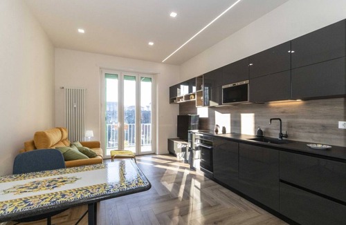 San Paolo Apartment | Comfortable 65sqm apartment, able to accommodate up to 4 people, located on the 4th floor (with elevator not suitable for disabled people) of a building located five minutes walk away from Sandretto Re Rebaudengo Foundation for the Contemporary Arts. The