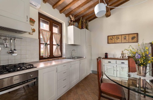 San Gimignano Villa | comfortable apartment with private garden in San Gimignano