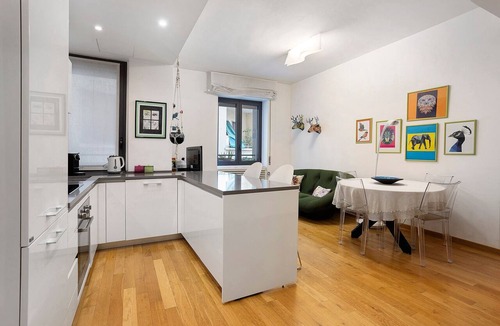 Navigli House | Comfortable Apartment Steps from the Red Metro Line