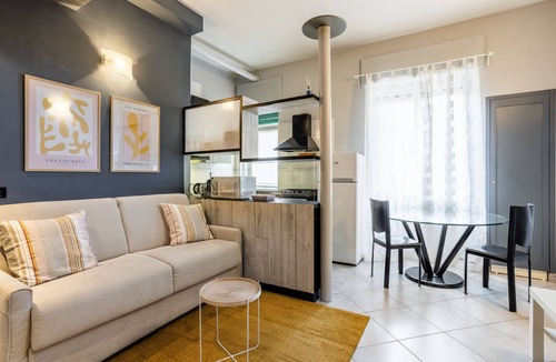 Zona Zara Apartment | Comodo appartamento vicino alla Metro