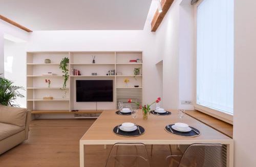 Rione V Ponte Apartment | Coronari Navona luxury 1 bedroom 2 bathrooms