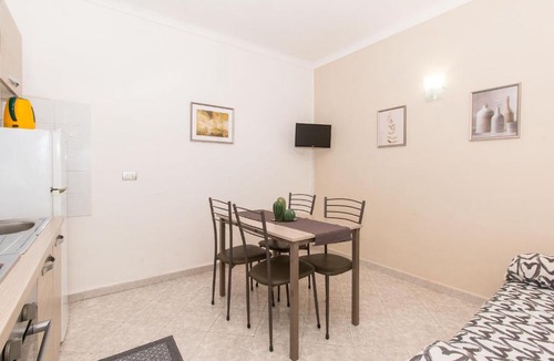 Historic Centre Apartment | Corso Vittorio & Parco del Valentino Bright Flat