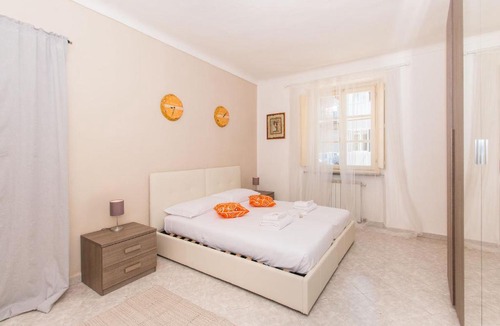 Historic Centre Apartment | Corso Vittorio & Parco del Valentino Bright Flat