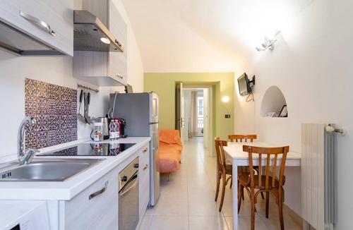 Roman Quarter Apartment | Corte d Appello Rooms MED