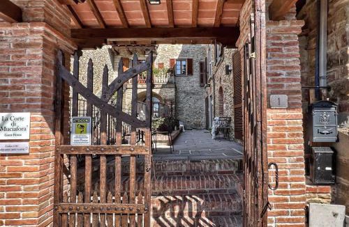Ponte Buriano Apartment | Corte di Muciafora Living