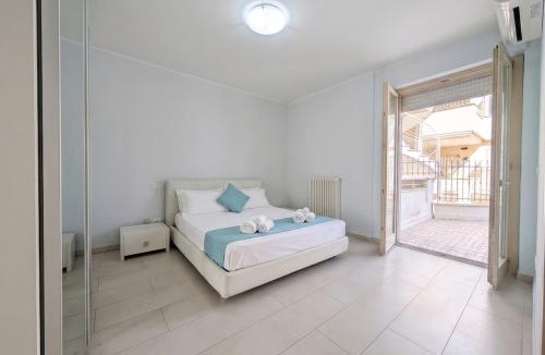 Lido di Fermo Apartment | -Cortile privato- AC fronte mare 8 posti