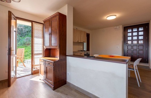 Castagnole Monferrato Apartment | Cosy apartment for 3 people with A/C, WIFI, pool, TV and balcony