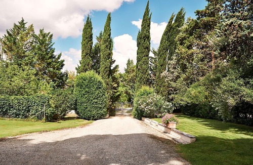 Poggiarello House | Cosy apartment in villa for 2 guests with WIFI, pool, TV and terrace