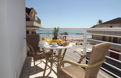 Martinsicuro Apartment | Cosy apartment for 3 people with WIFI, A/C, TV, balcony and pets allowed