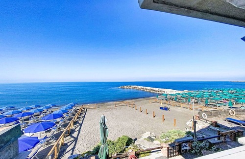 Marina di Cecina Apartment | Cosy apartment for 3 guests with A/C, WIFI, terrace and pets allowed