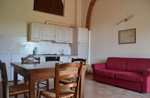 Casalappi Apartment | Cosy apartment for 3 people with pool, A/C, TV and panoramic view