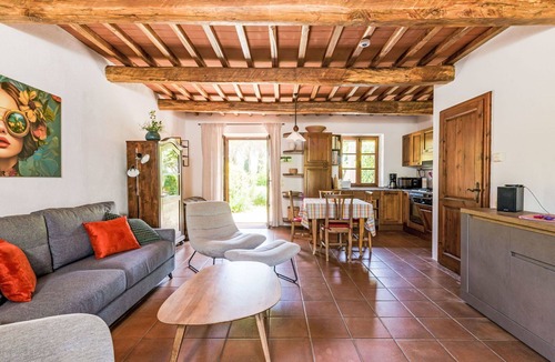 Giuncarico Apartment | Cosy apartment for 4 people with WIFI, TV, patio, pets allowed and panoramic view