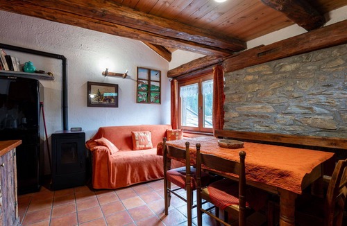 Avise Apartment | Cosy apartment for 4 people with WIFI, TV and pets allowed
