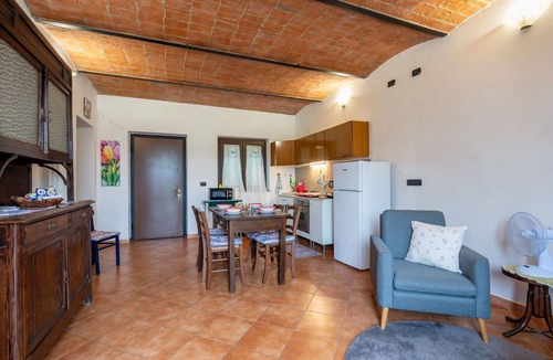 Calliano Apartment | Cosy apartment for 6 guests with WIFI, patio, pets allowed and panoramic view