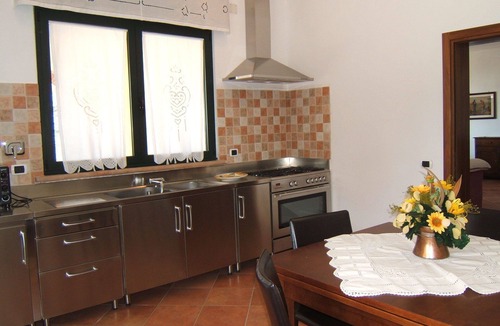 Follonica Apartment | Cosy apartment for 6 guests with TV, patio and panoramic view