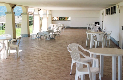 Fondotoce Apartment | Cosy apartment for 7 people with pool, WIFI, TV and balcony
