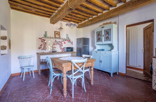 Montecatini Val di Cecina Apartment | Cosy apartment for 7 guests with WIFI, TV, pets allowed and panoramic view