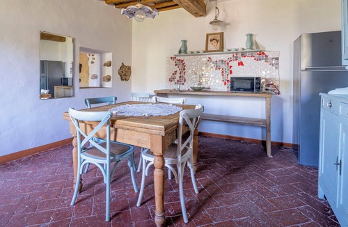 Montecatini Val di Cecina Apartment | Cosy apartment for 7 guests with WIFI, TV, pets allowed and panoramic view