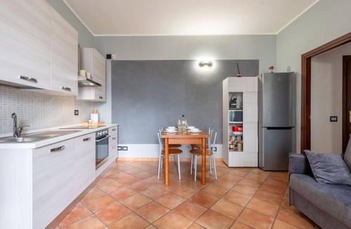Portacomaro Apartment | Cosy apartment for 4 guests with WIFI, pool, A/C, terrace, pets allowed and panoramic view