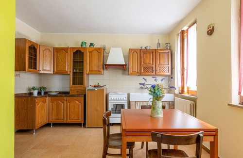 Monte Fabbri House | Cosy apartment in villa with WIFI, pool, TV, pets allowed and panoramic view, close to Urbino