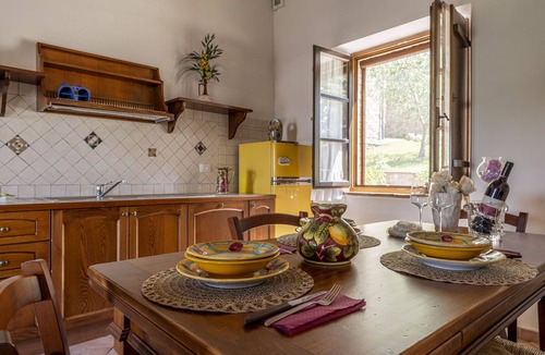 Radicondoli Villa | Cosy apartment in villa for 7 guests with WIFI, pool