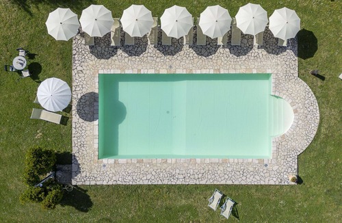 Radicondoli Villa | Cosy apartment in villa for 7 guests with WIFI, pool
