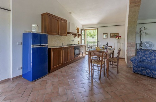 Radicondoli Villa | Cosy apartment in villa for 4 guests with pool, WIFI and panoramic view