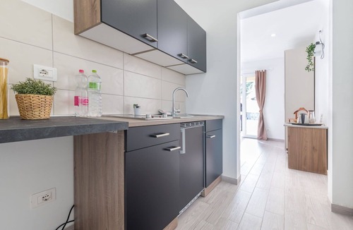Osimo Villa | Cosy apartment in villa with private pool, A/C, WIFI, TV and parking, close to Porto Recanati