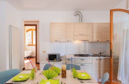 Lido degli Estensi House | Cosy apartment in villa for 6 people with WIFI, pool, A/C, TV, terrace and pets allowed