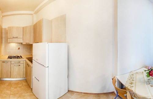 Montincello House | Cosy apartment in villa for 4 guests with A/C, pool, WIFI, TV, terrace and pets allowed