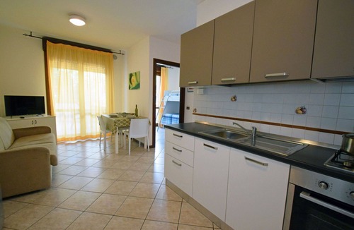 Villa Rosa Apartment | Cosy apartment for 6 people with WIFI, TV, balcony and pets allowed
