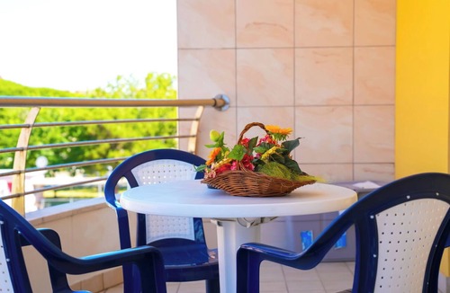 Villa Rosa Apartment | Cosy apartment for 6 guests with private pool, WIFI, A/C and balcony