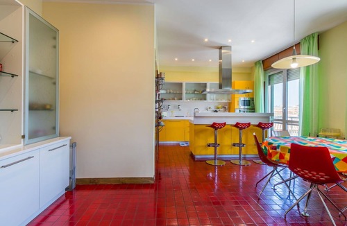 Civitanova Marche Apartment | Cosy apartment for 7 people with WIFI, A/C, TV and balcony