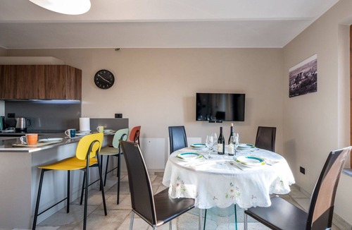 Rocca D'Arazzo Apartment | Cosy apartment for 4 guests with A/C, WIFI, TV and terrace