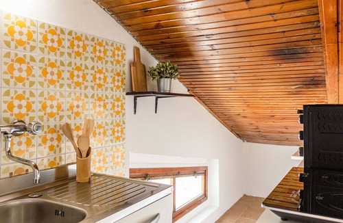 Loreto Apartment | Cosy apartment with WIFI, A/C, TV, terrace, pets allowed, panoramic view, close to Porto Recanati