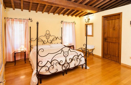 Ramazzano Resort | Cottage Gubbio - Two Bedroom Resort, Sleeps 4