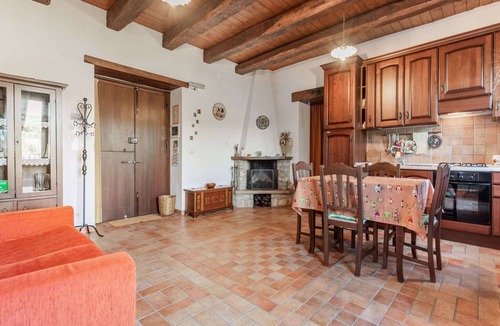 Bomba Cottage | Cottage in Bomba near Lake Bomba