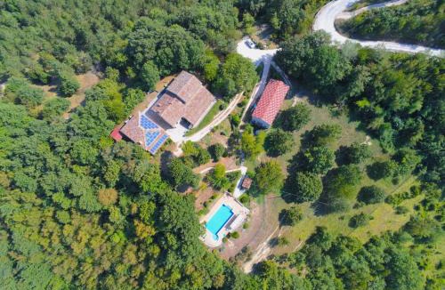 Apecchio House | Cottage in Marche near Ski Slopes