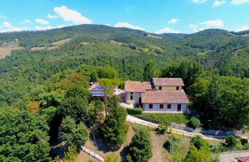 Apecchio House | Cottage in Marche near Ski Slopes