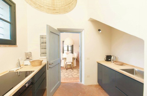 Capalbio House | Cottage nestled in Tuscan Maremma Oasis
