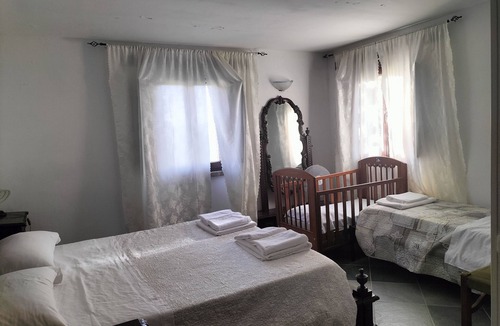Ortezzano House | Cottage on the Marche hills with swimming pool.