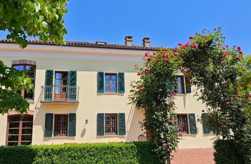 Nizza Monferrato Villa | Country House Amista by Italita