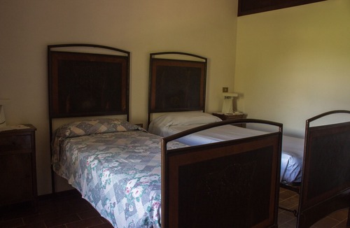 Cantalupo House | Country House Carmelita - a rustic stone manor house into the vineyards