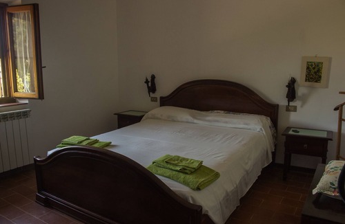 Cantalupo House | Country House Carmelita - a rustic stone manor house into the vineyards