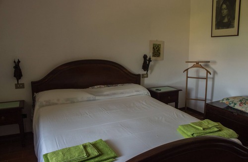 Cantalupo House | Country House Carmelita - a rustic stone manor house into the vineyards
